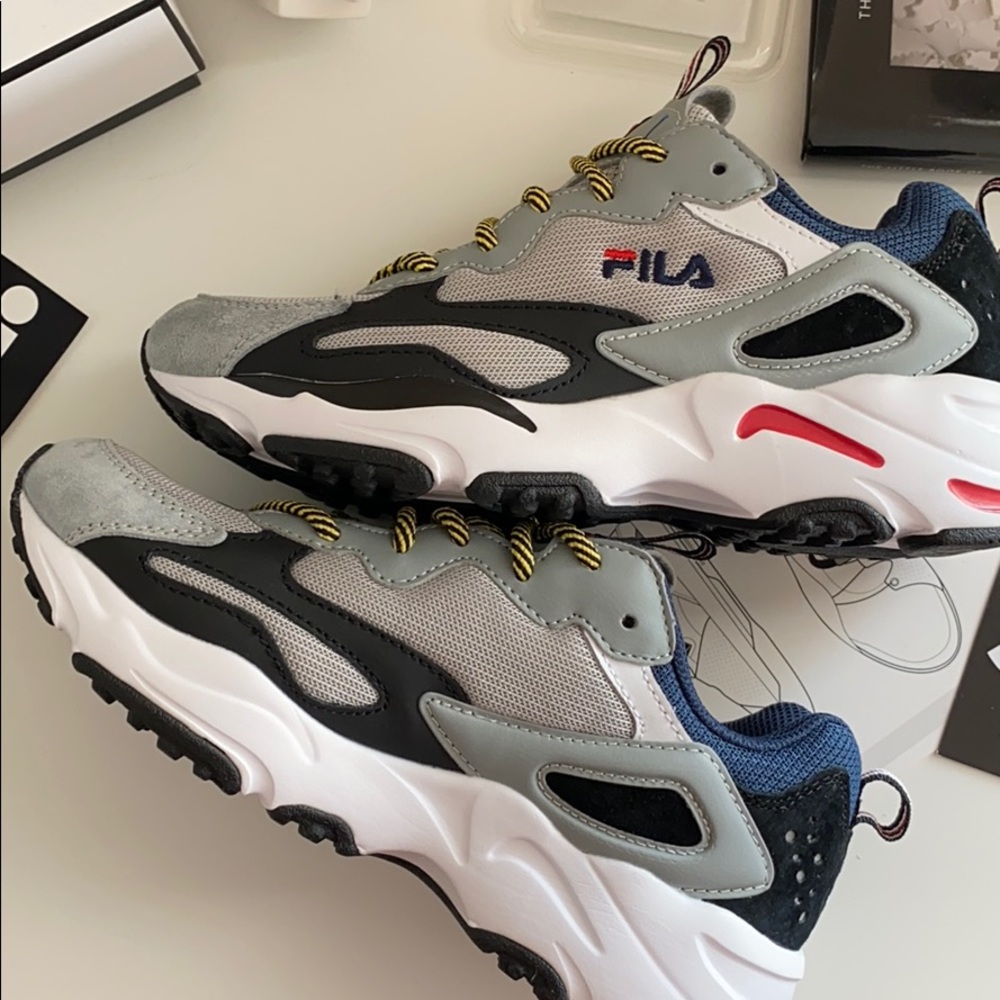NWT Fila Ray tracer Grey - Picture 7 of 9